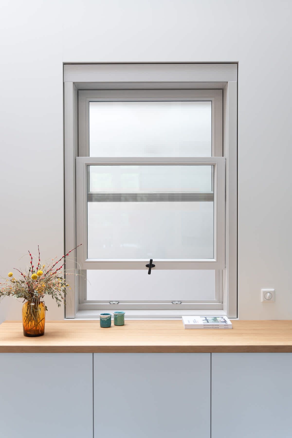 sliding vertical window